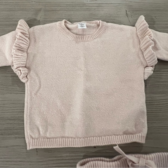 EUC ruffle shoulder sweater and pants set - Picture 2 of 6